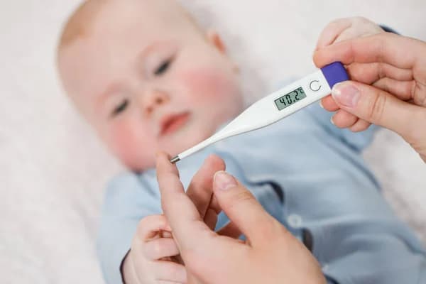 Çocuklarda Ateşli Havale: Belirtileri ve Yapılması Gerekenler